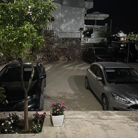 Vila Kea Sarande Luaran gambar
